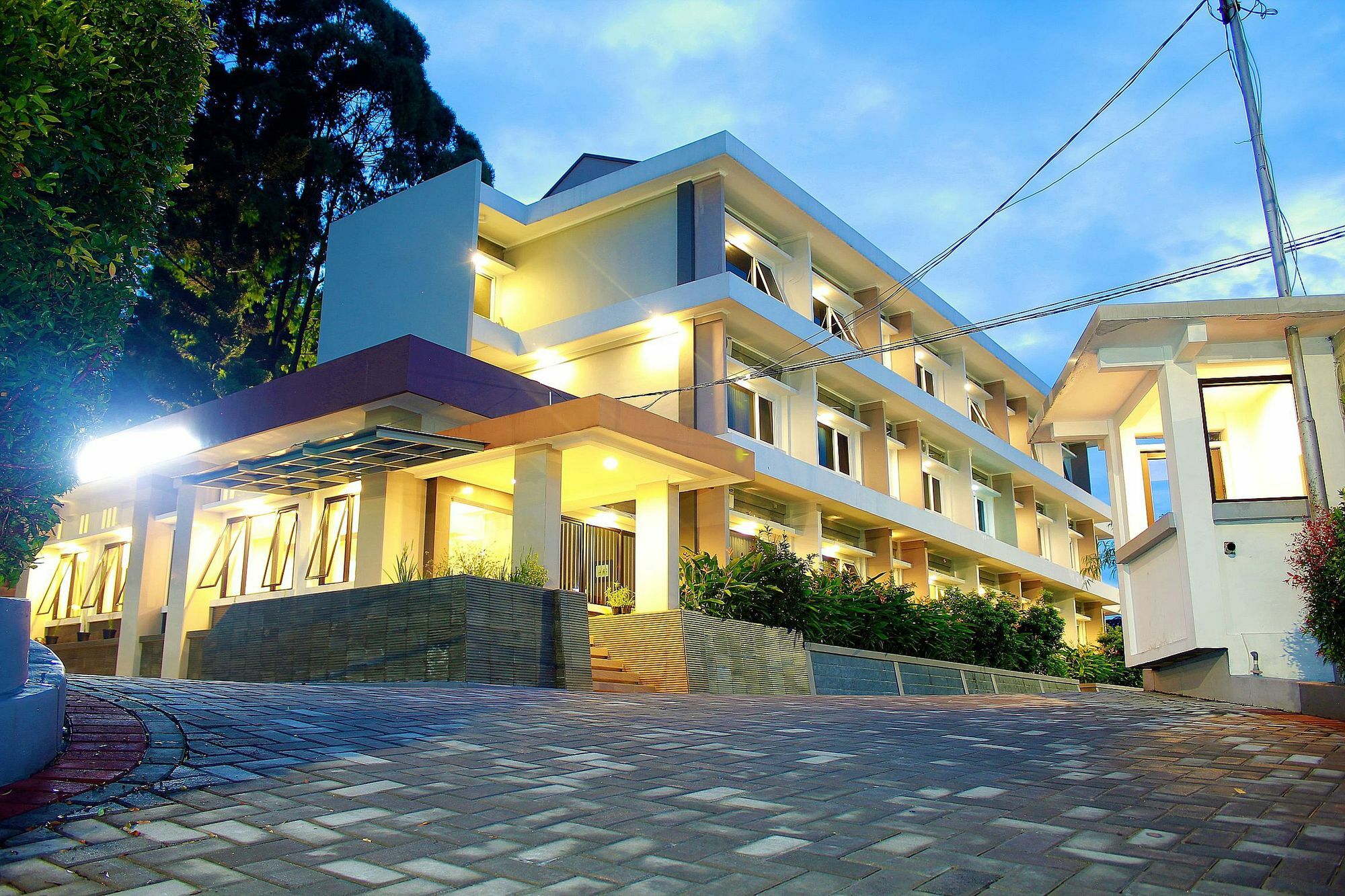 Zen Rooms Dumeling Bogor Exterior photo